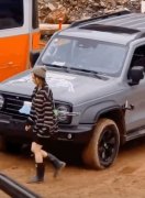 38岁杨幂内衣写实穿睡袍气质慵