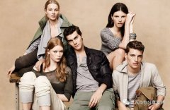 亮的女孩们都穿什么