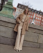 柔嫩质感取精美细节iBLUES带来冬日穿搭新灵感